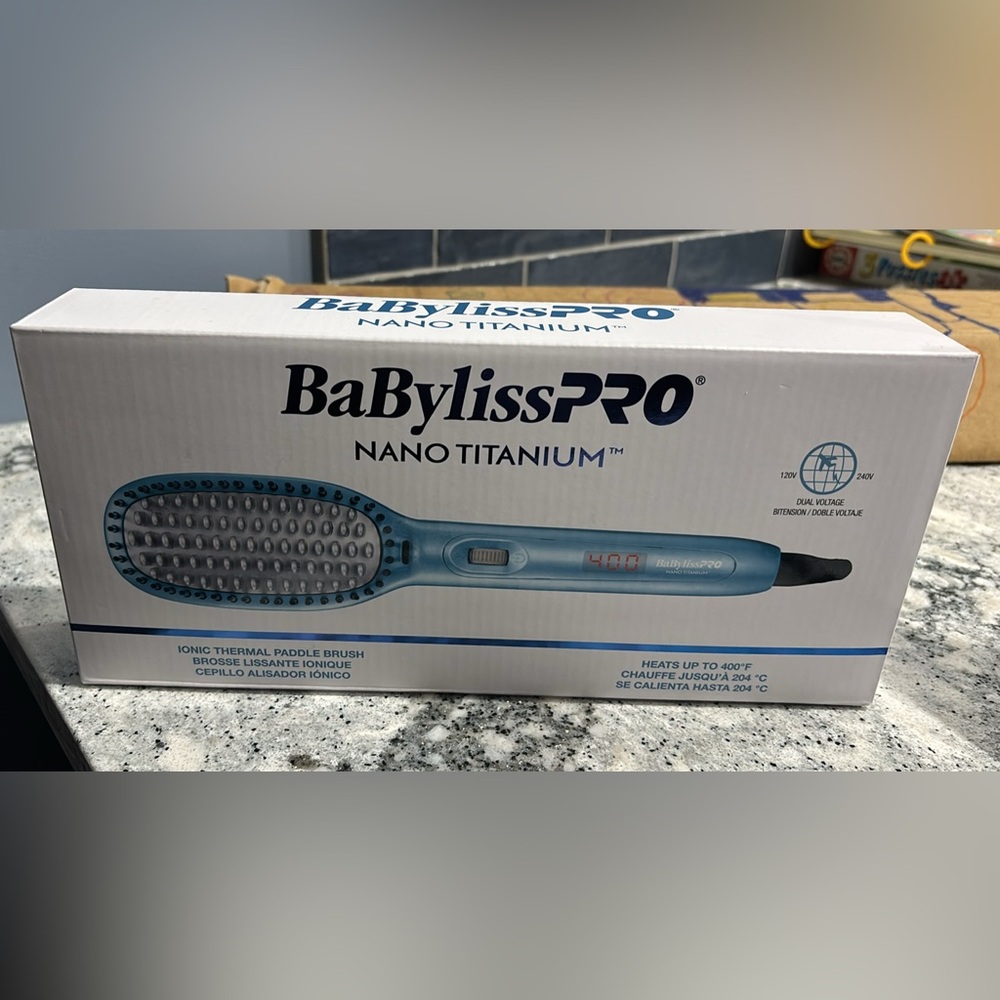 BaBylissPRO Nano Titanium Ionic Paddle Brush